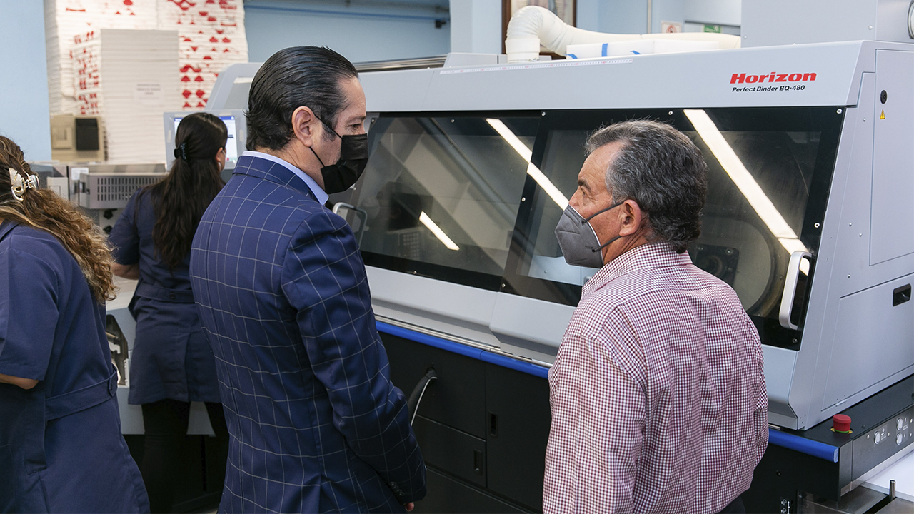 Supervisa el Gobernador funcionamiento de imprenta oficial del estado