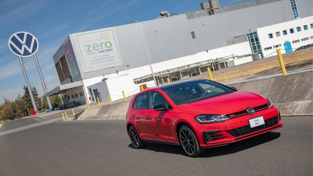 Último Golf GTI de Volkswagen fabricado en Puebla es subastado
