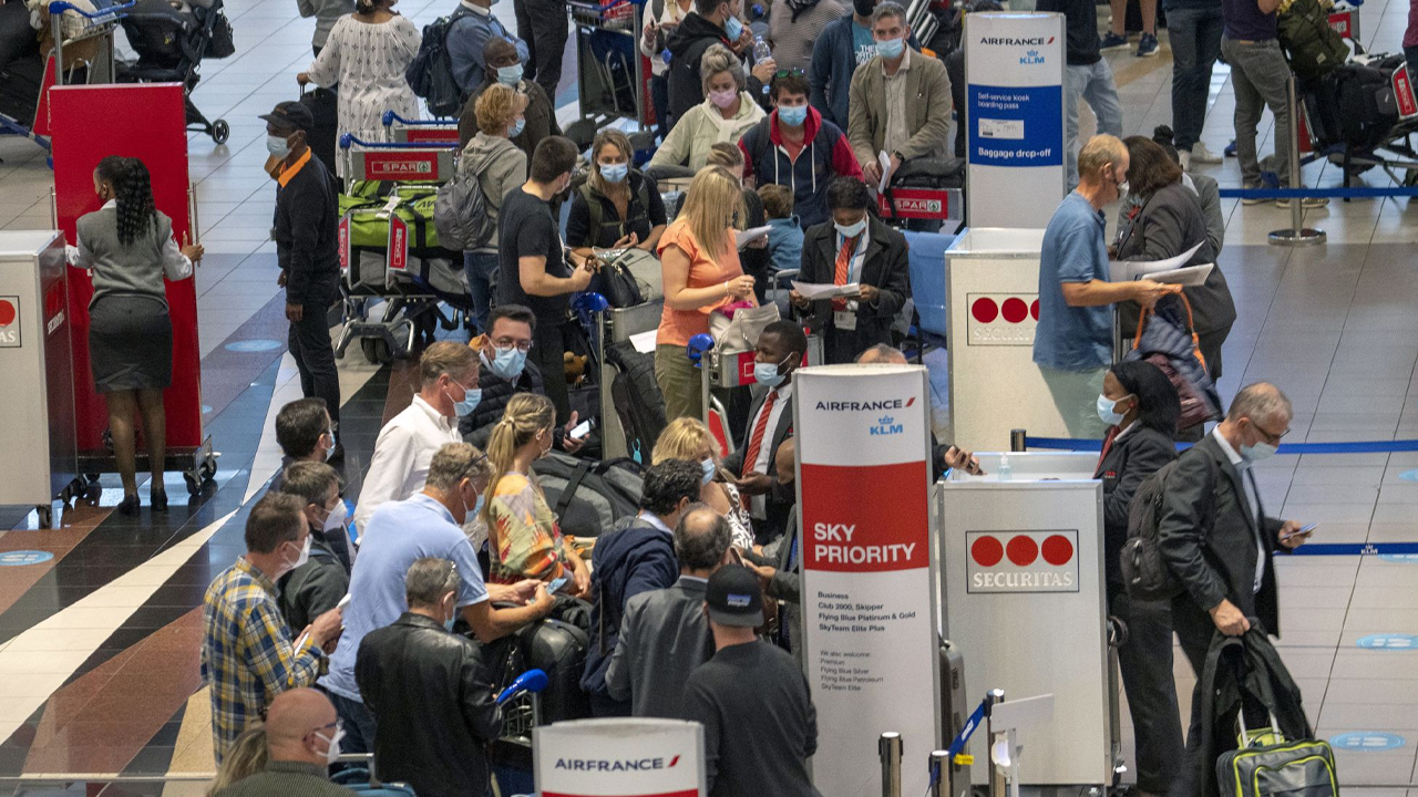 Bélgica confirma un caso de la nueva variante de coronavirus en una persona no vacunada que viajó desde el extranjero