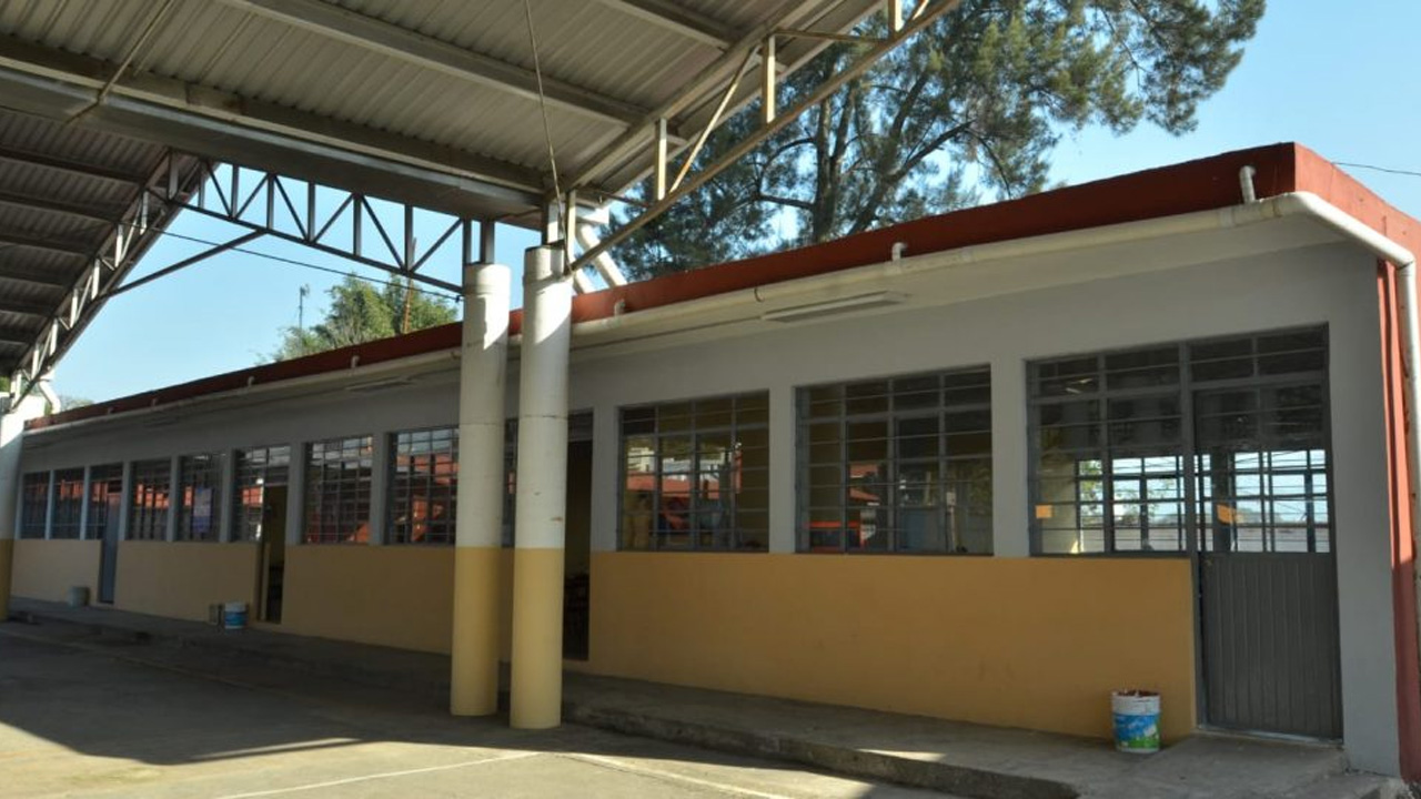 Entrega SEV obras en escuelas de Córdoba por casi 3 mdp