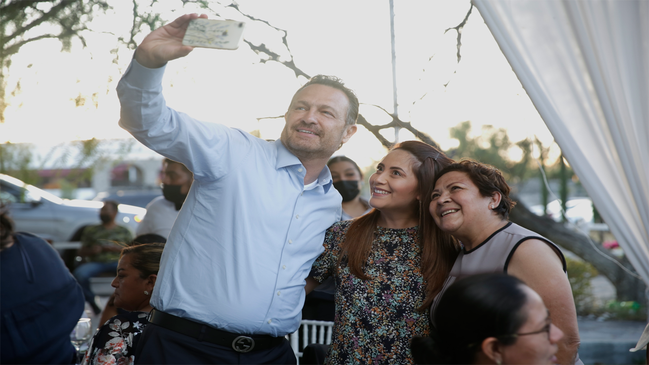 Refrenda Gobernador de Querétaro compromiso con el sector salud