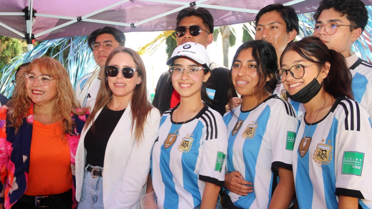 Efectuó UATx segunda edición de festival de las naciones