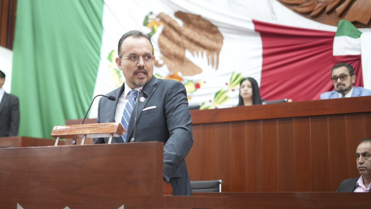 Solicita Cambrón que Congreso suspenda o desaparezca los poderes en Zacatelco