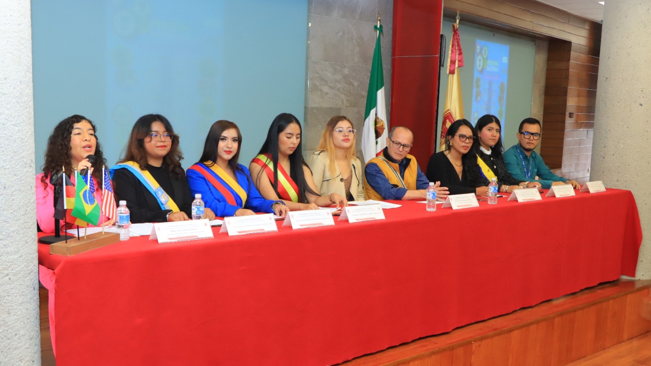 Organiza Derecho UATx foros para promover la movilidad de estudiantes dentro y fuera del país
