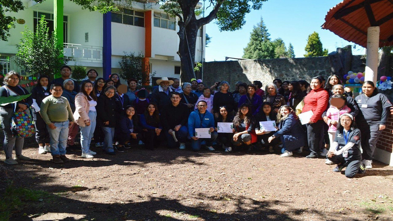 La UBR Zacatelco celebra su "1era. Feria Lúdica" dirigida a adultos.