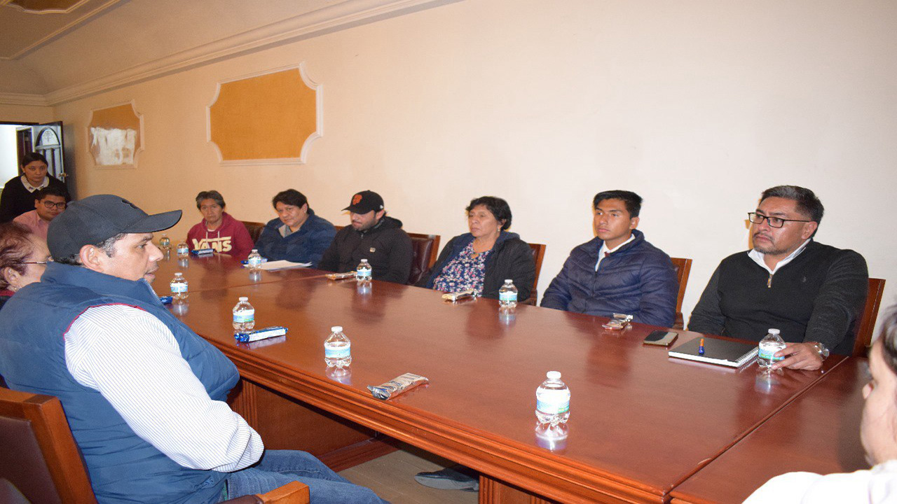 Vecinos de Zacatelco agradecen el reordenamiento comercial realizado por el Gobierno Municipal.