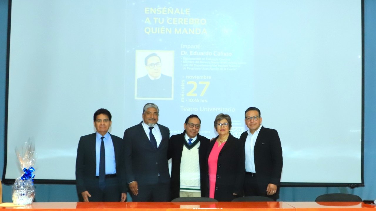 “Enséñale a tu cerebro quién manda” es la ponencia que ofreció el Dr. Eduardo Calixto en la UATx