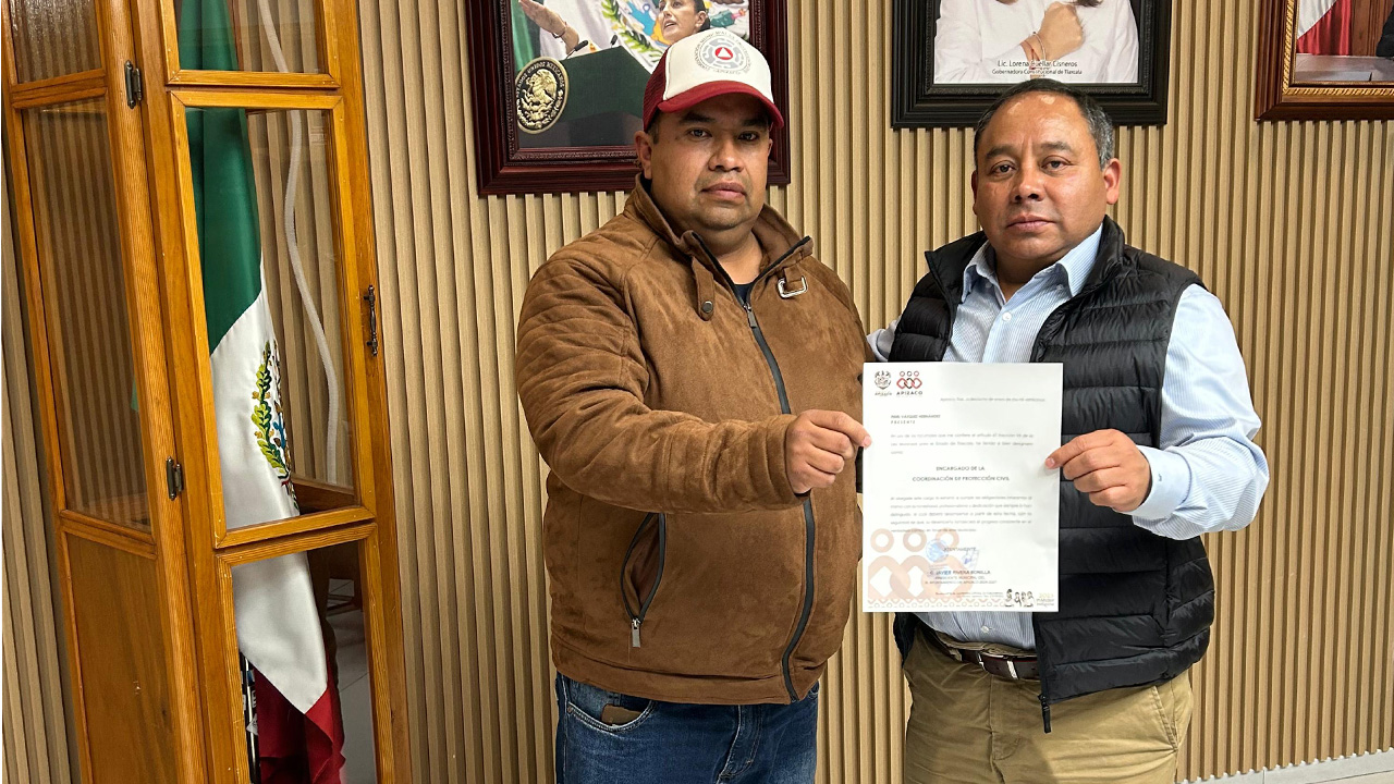 Javier Rivera nombra a Fidel Vázquez encargado de Protección Civil municipal de Apizaco