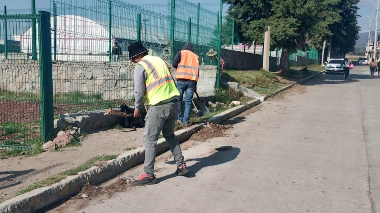 El Gobierno Municipal de Ixtenco refuerza acciones de limpieza y mantenimiento en espacios públicos