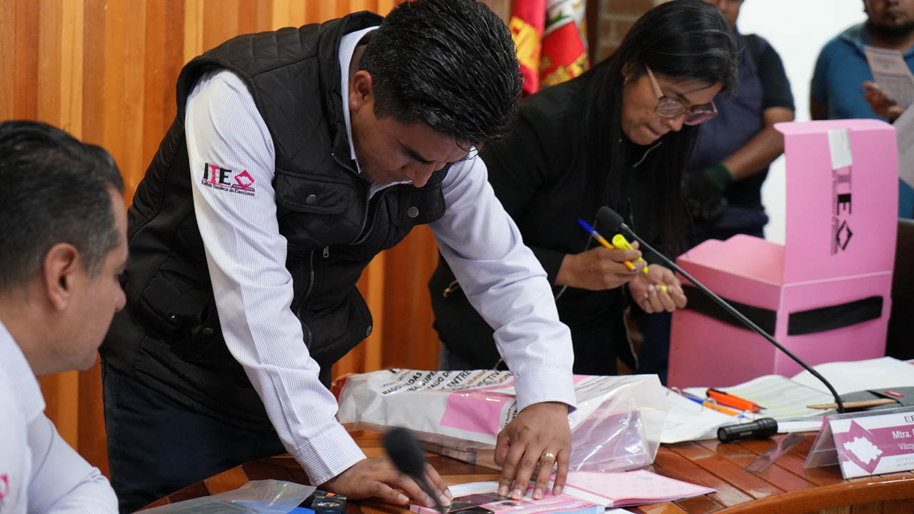 Efectúa ITE primera verificación de medidas de seguridad en boletas electorales