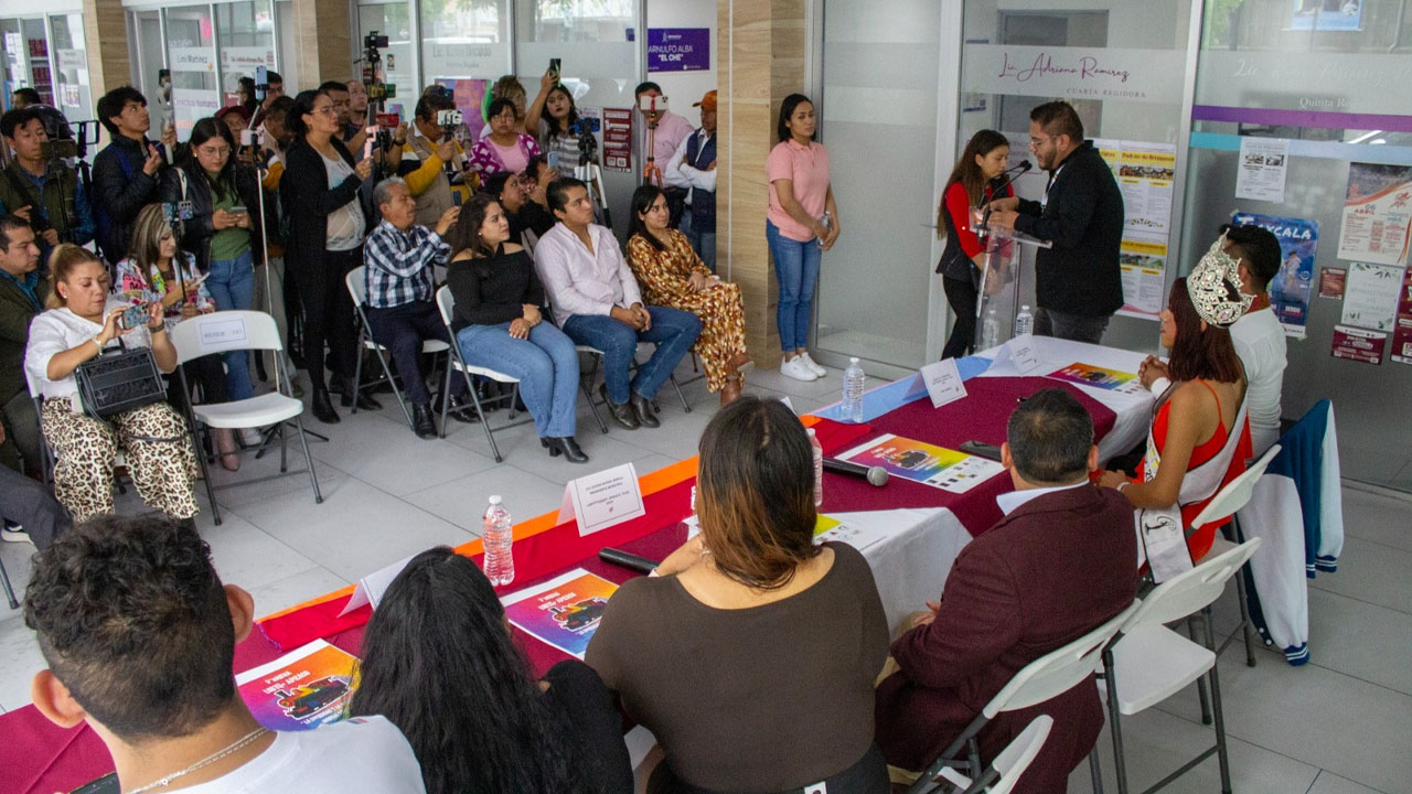 Presentan en Apizaco Programa de la Diversidad LGBTQ+