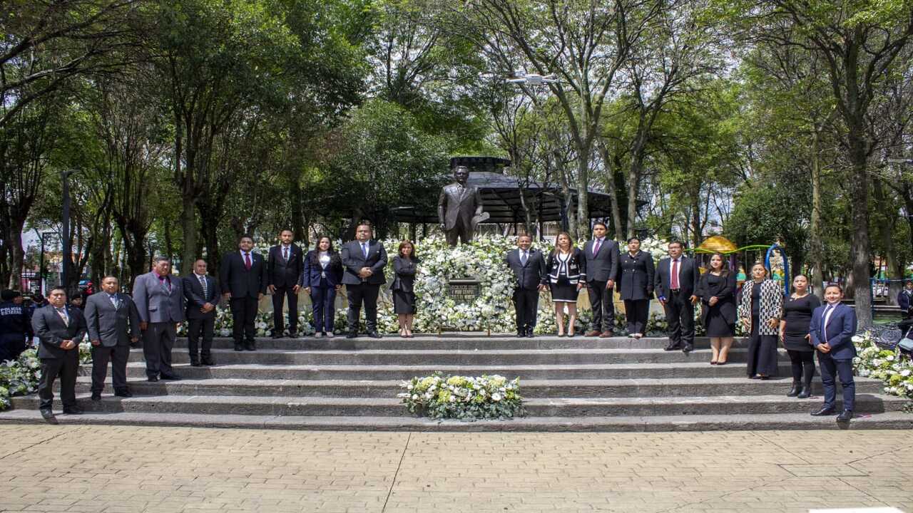 Gobierno de Apizaco Conmemora al Lic. Emilio Sánchez Piedras en Apizaco