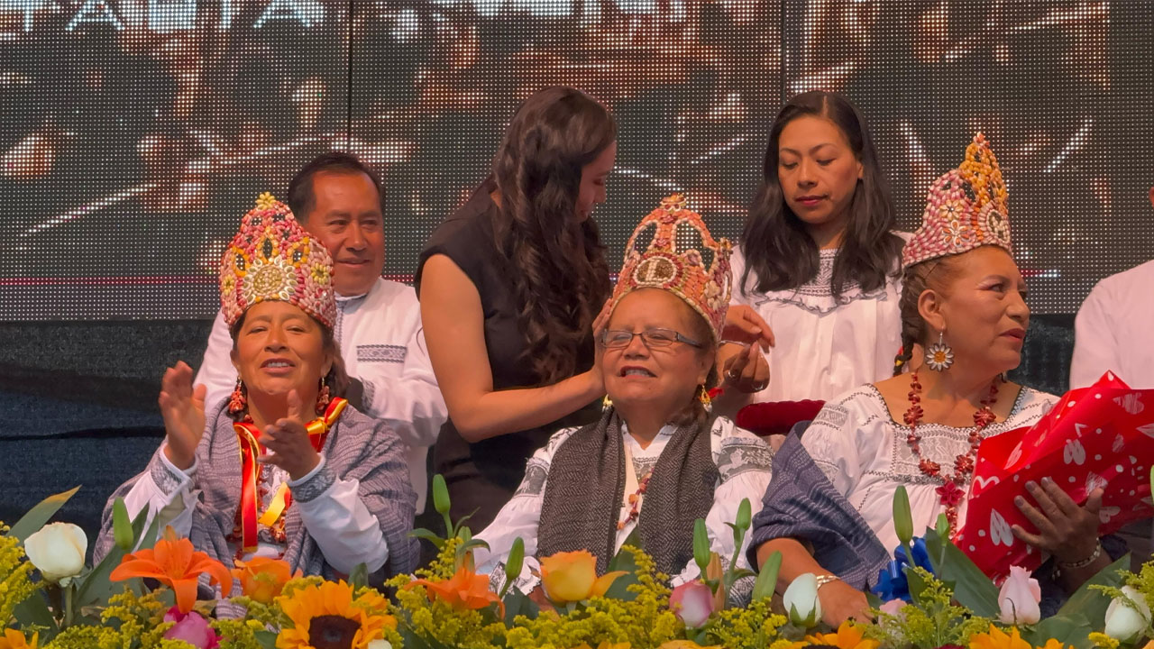 Más de 40 contingentes participaron en el tradicional desfile de la Feria Ixtenco 2025