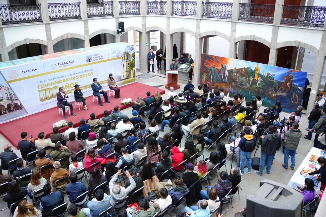 Presentan en Congreso el mural conmemorativo “500 años de la fundación de la Ciudad de Tlaxcala”