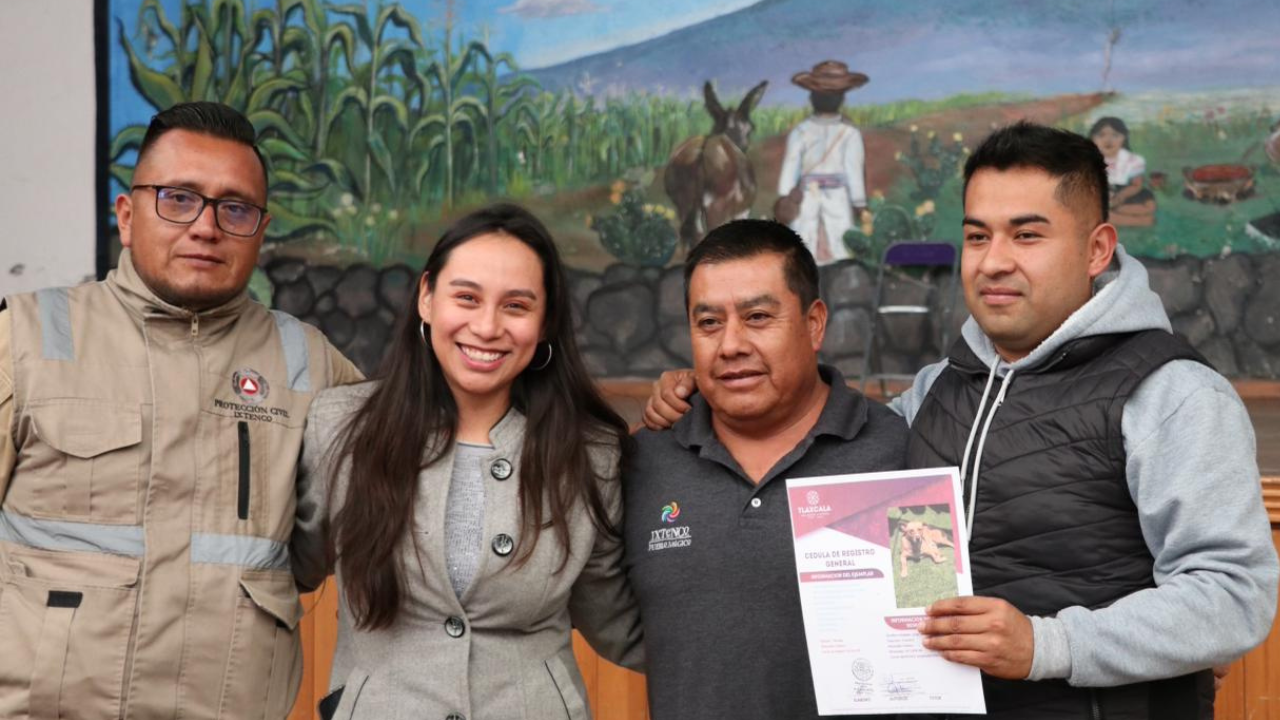 Gobierno Municipal de Ixtenco entrega registros CRUAC a dueños responsables de mascotas