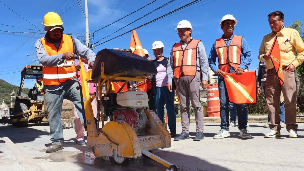Arranca obra de rehabilitación de red de agua potable en Los Reyes Quiahuixtlán