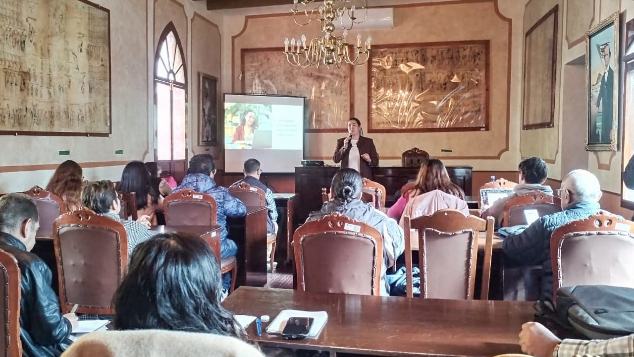 Ayuntamiento de Tlaxcala impulsa la digitalización turística con capacitación en Meta IA