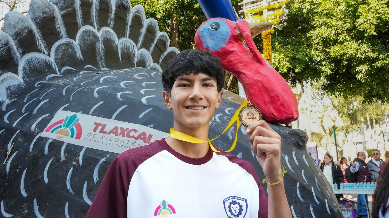 Ayuntamiento de Tlaxcala premia a los ganadores de la “Carrera del Guajolote 2025” que organizó el CBTIS 03