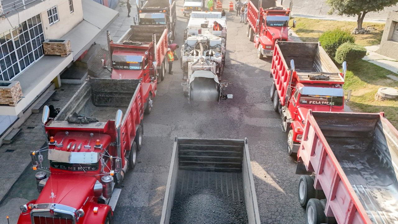 El alcalde Alfonso Sánchez García supervisa el inicio de los trabajos de rehabilitación de los bulevares del Maestro y Ocotelulco.
