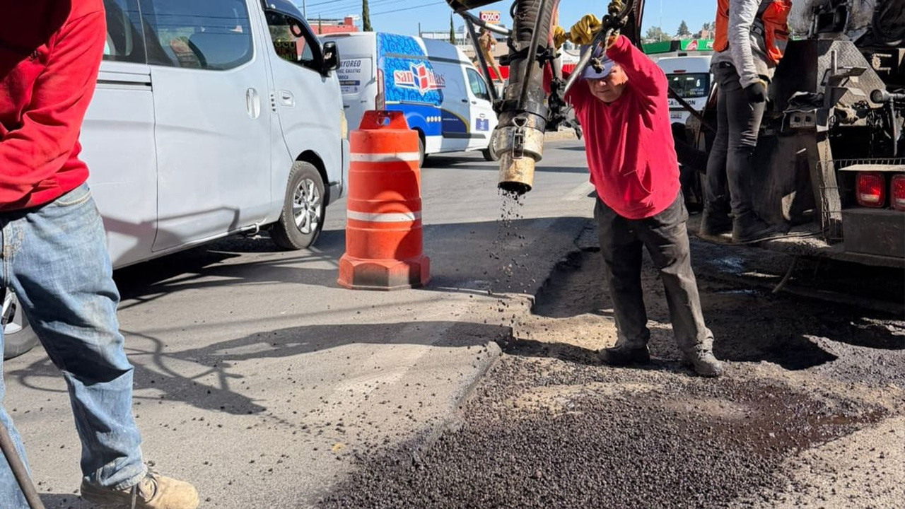 El gobierno de Alfonso Sánchez García arrancó el 2026 con nuevas acciones de bacheo