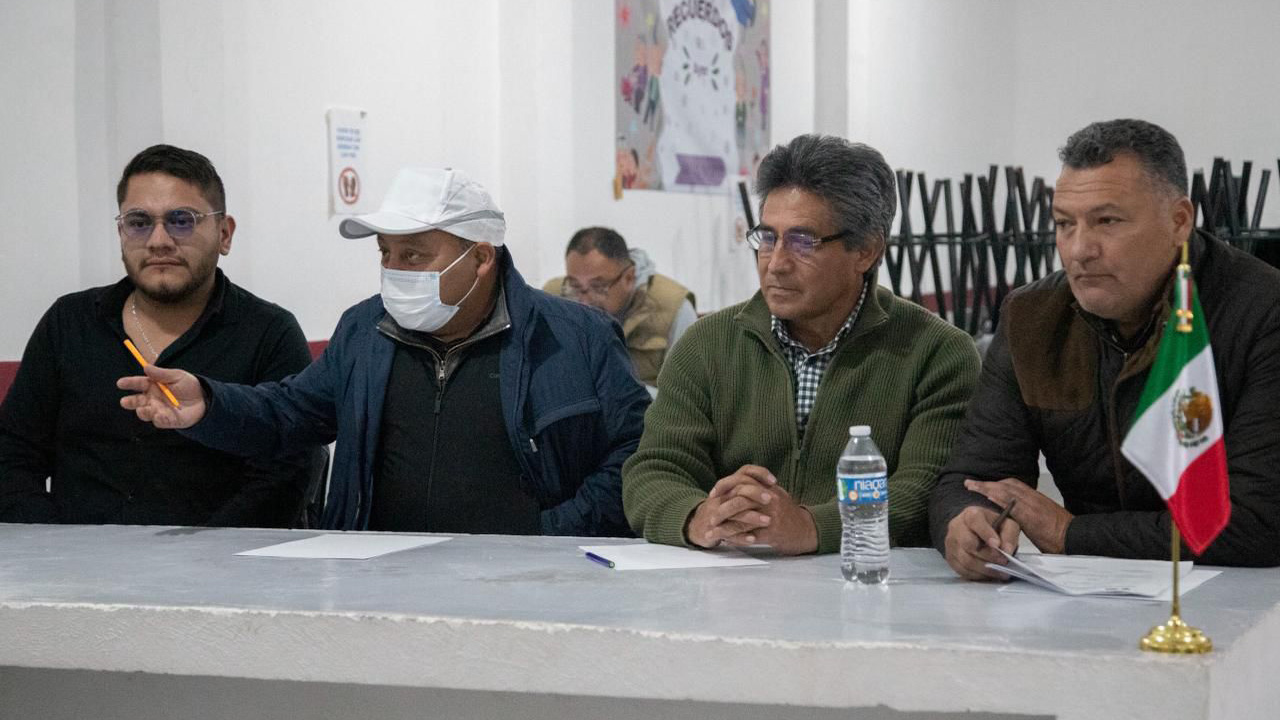 Javier Rivera fortalece el diálogo directo con vecinas y vecinos de Santa Anita Huiloac, Apizaco