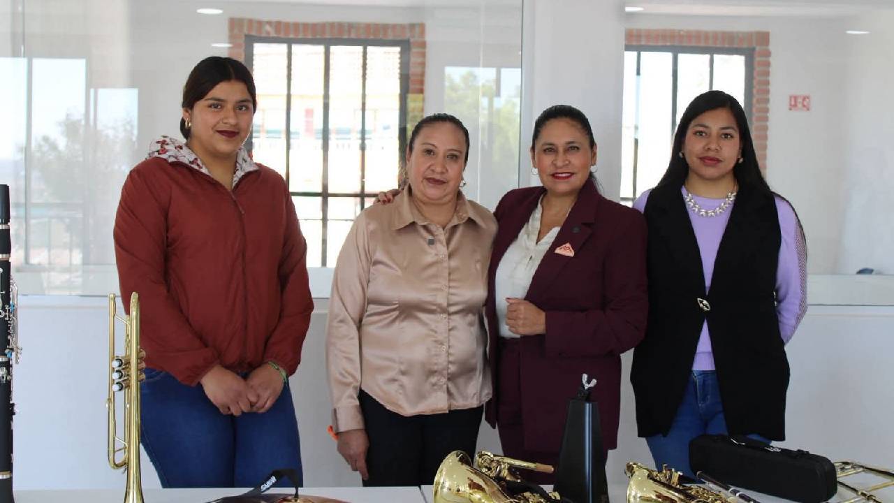 Ana Lilia Rivera inaugura escuela de música para niñez y juventud del poniente de Tlaxcala