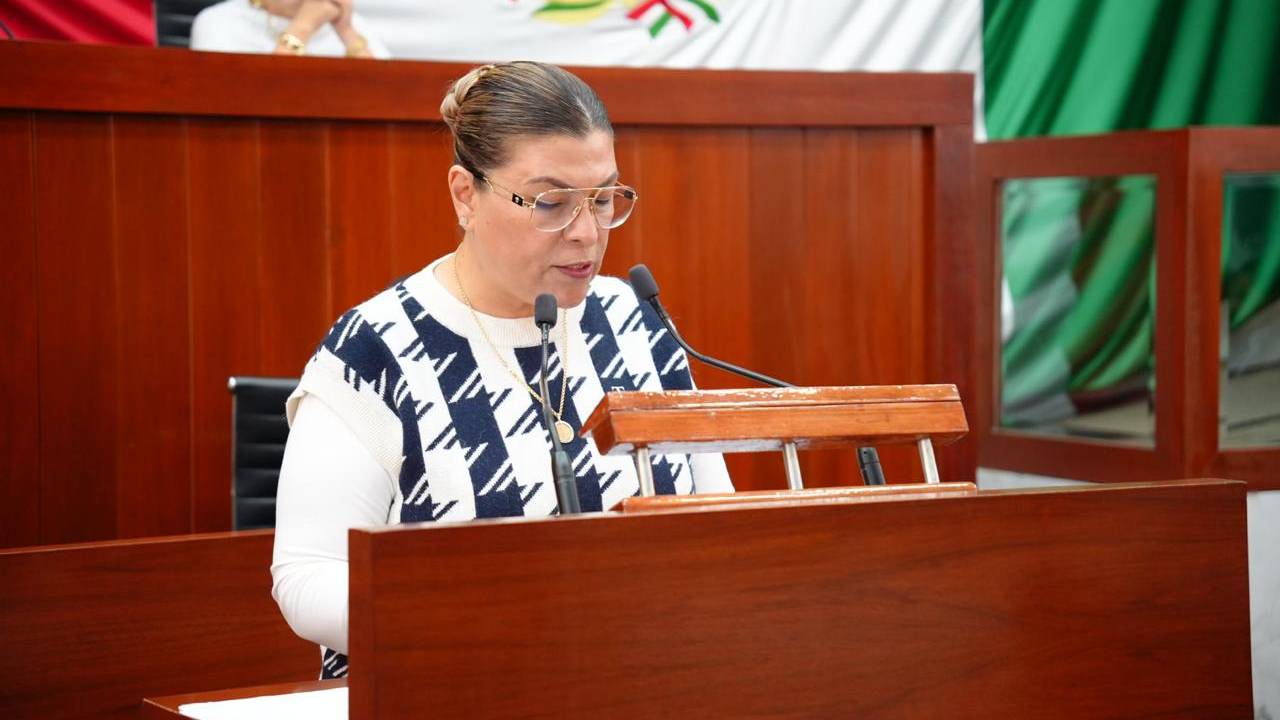 Propone Sandra Aguilar Vega actualizar el marco constitucional del juicio político en Tlaxcala