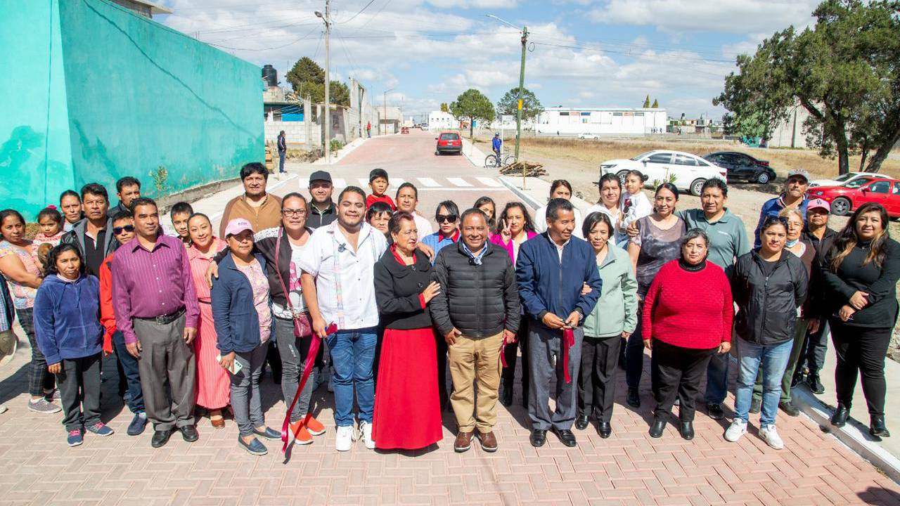 Trabajo en equipo da resultados: Javier Rivera inaugura calle Caobas en Santa Anita Huiloac