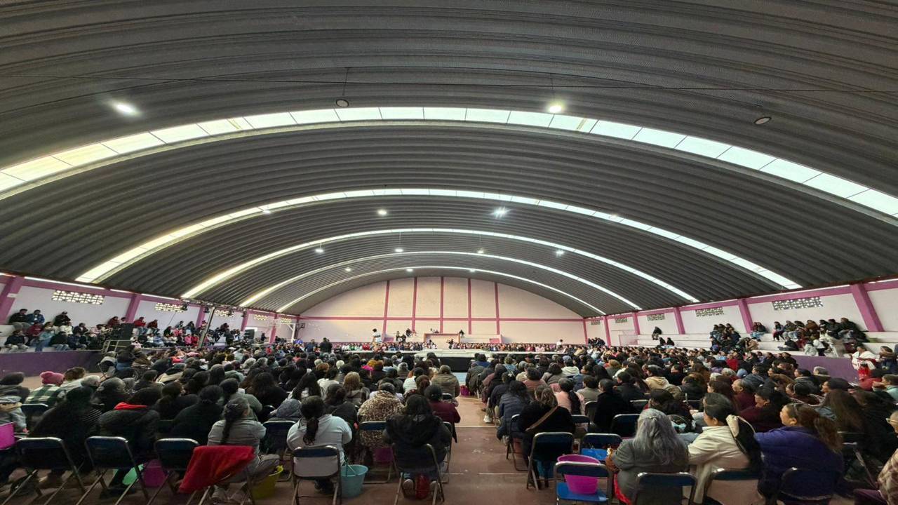 Ixtenco celebra a más de mil 500 mamás con magno festejo del Día de las Madres