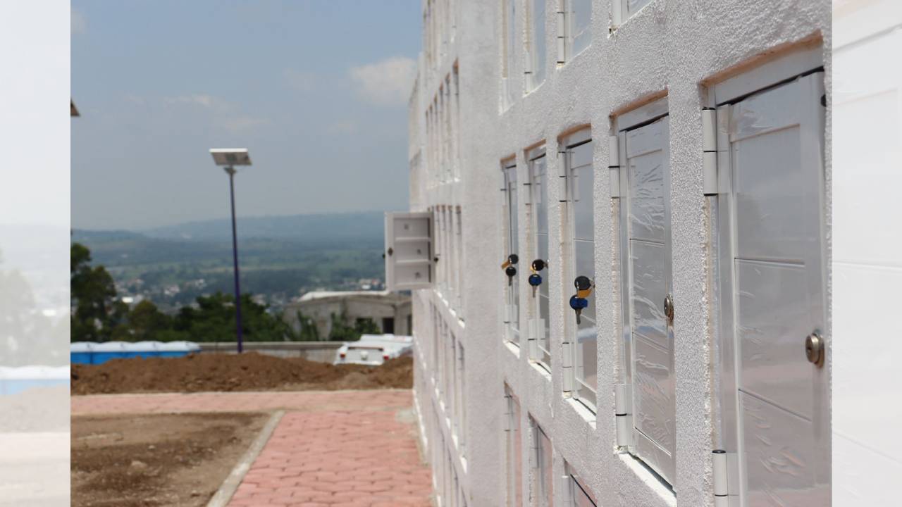 Gobernadora Lorena Cuéllar Inaugura el panteón municipal de Totolac, el primero con crematorio público en Tlaxcala