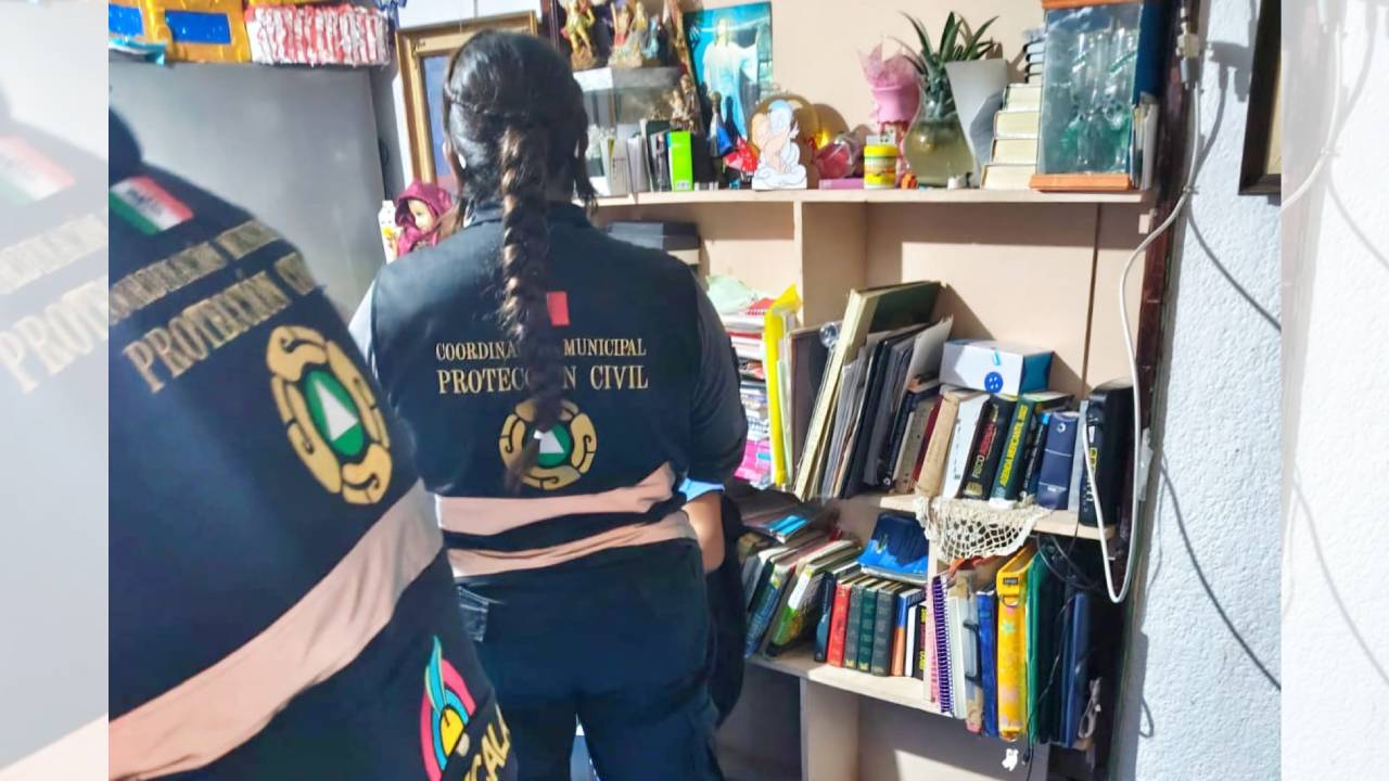 Atienden policía municipal y protección civil de Tlaxcala a hombre tras reporte por crisis neuro convulsiva