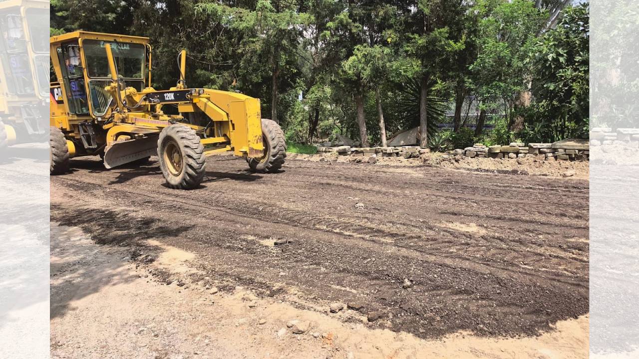 Avanza ayuntamiento de Tlaxcala trabajos de fresado en San Esteban Tizatlán para mejorar la movilidad
