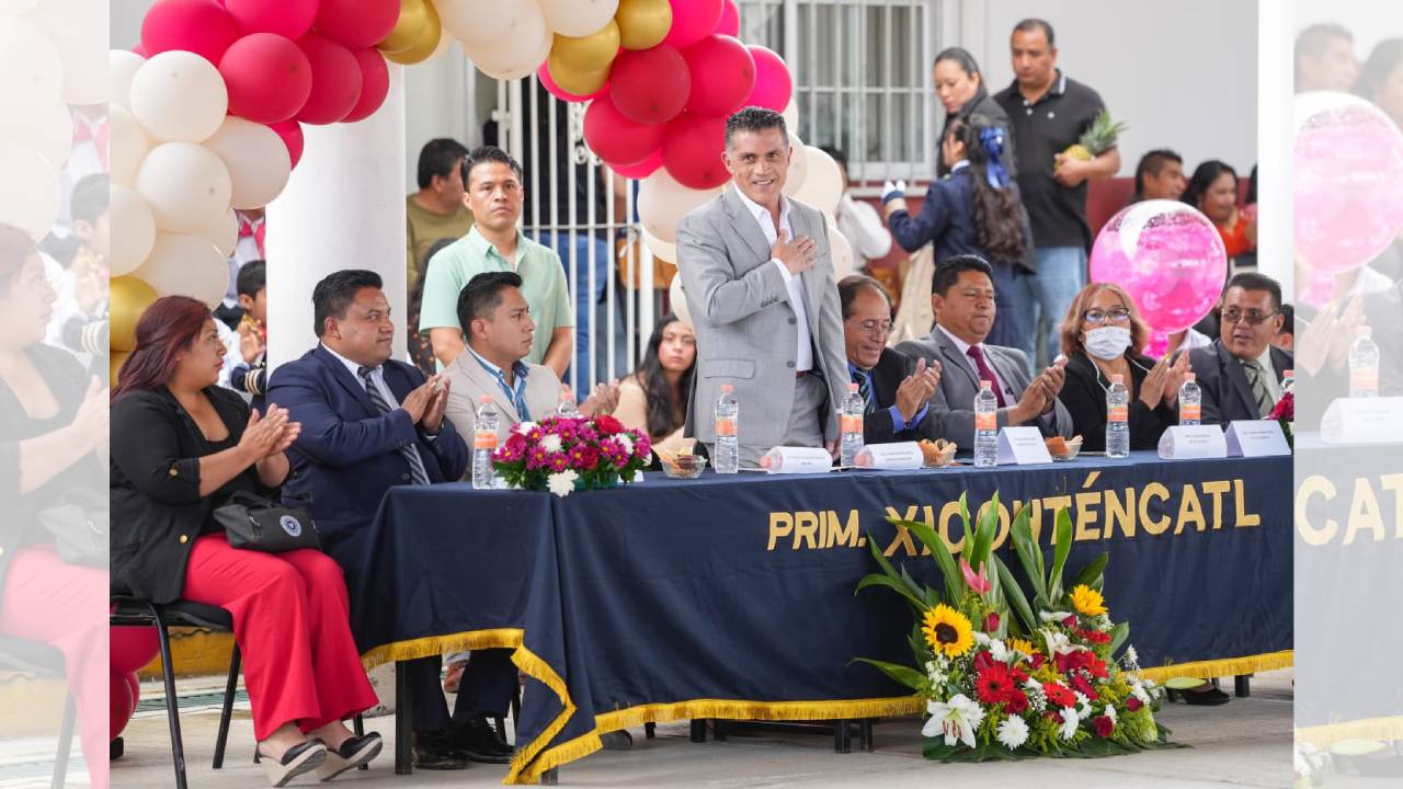 Alfonso Sánchez García acompaña a nuevas generaciones que construirán el futuro de Tlaxcala