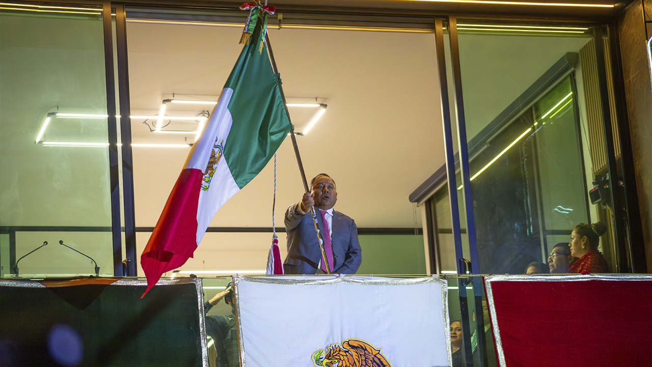 Encabeza Javier Rivera Bonilla, ceremonia cívica y festejos del CCXVI aniversario del grito de independencia en Apizaco