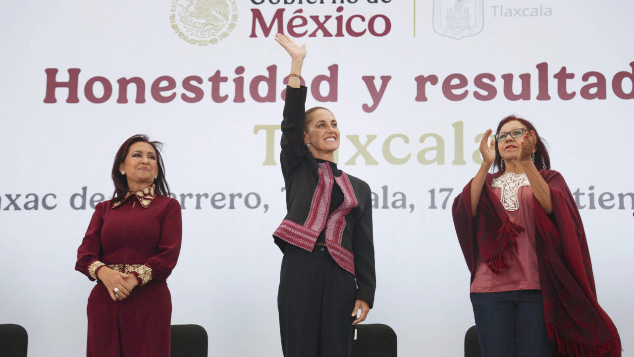 Claudia Sheinbaum en Tlaxcala: Aplausos, reclamos y la política que no se acaba